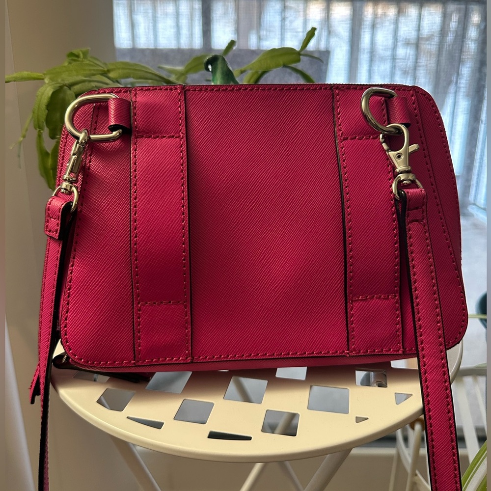 Tignanello vibrant pink crossbody bag - Picture 2 of 11